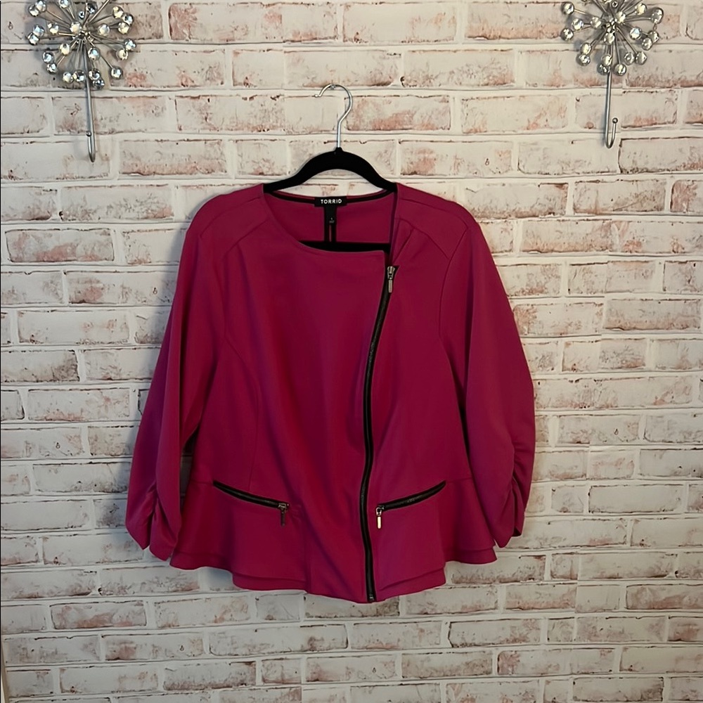 Torrid Women's Fuchsia Blazer